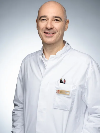Thomas Morillon, praticien en médecine traditionnelle chinoise à Genève